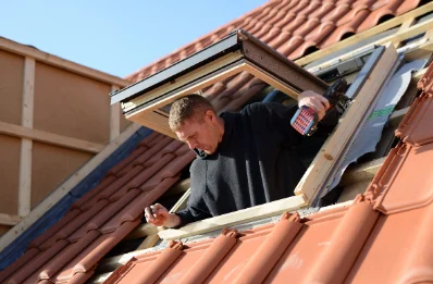 Pose de fenêtres de toit Velux à Gemeaux